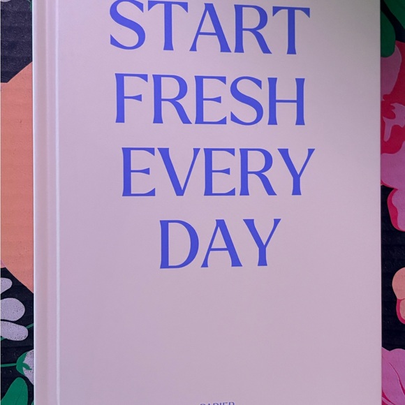 PAPIER Wonder Productivity Planner - Picture 5 of 5